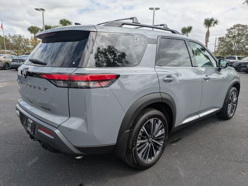 New 2026 Nissan Pathfinder Platinum image 4