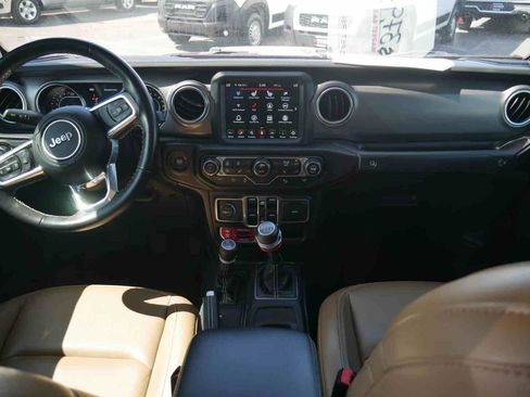 Used 2021 Jeep Gladiator Rubicon w/ Uconnect 4C Nav & Sound Group AWD/4WD image 5