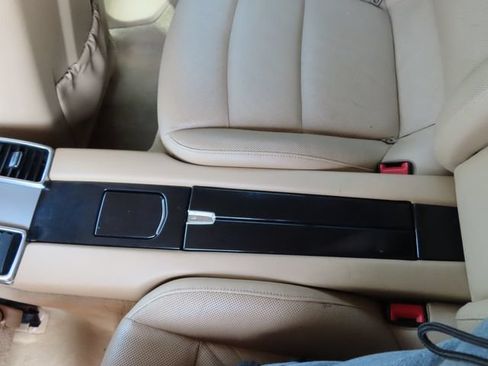 Used 2012 Porsche Panamera RWD image 16