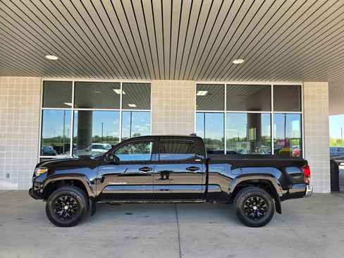 Used 2019 Toyota Tacoma SR5 AWD/4WD image 10