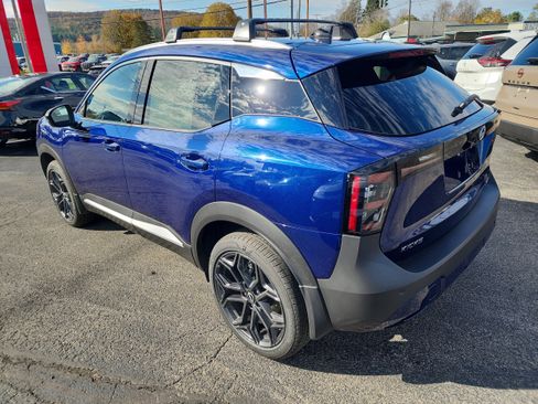 New 2026 Nissan Kicks SR w/ Cold Weather Package image 6