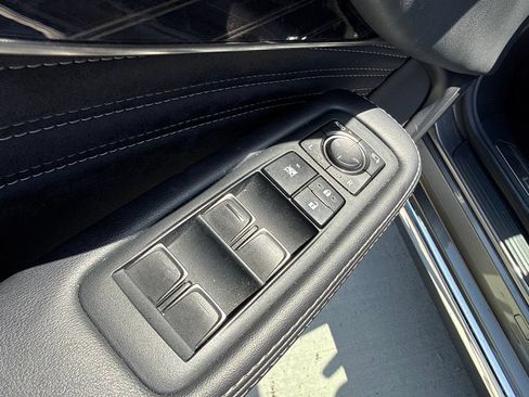 Used 2020 Lexus LS 500 w/ Accessory Package (Z2) RWD image 15