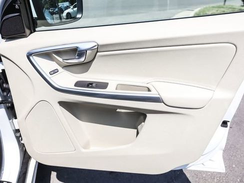 Used 2016 Volvo XC60 T5 Platinum FWD image 45