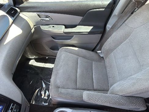 Used 2016 Honda Odyssey SE image 12