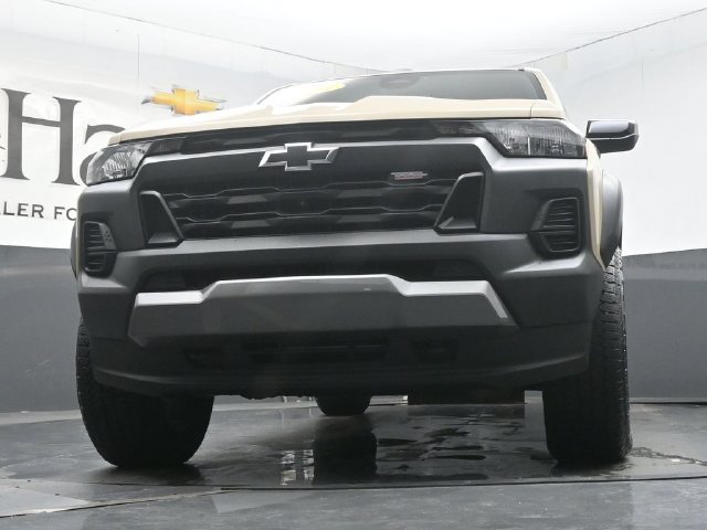 Used 2023 Chevrolet Colorado Trail Boss w/ LPO, Dark Essentials Package AWD/4WD image 60