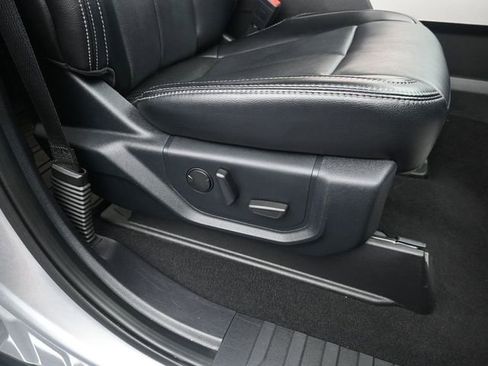 Used 2021 Ford F350 Lariat w/ Chrome Package image 17