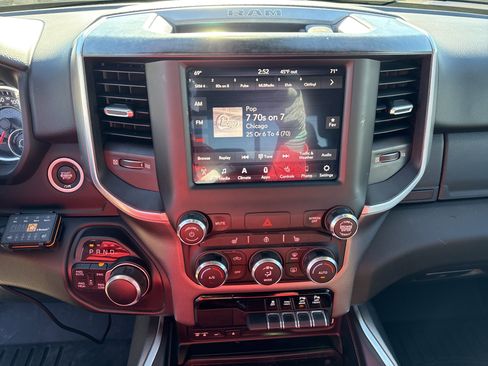 Used 2019 RAM 1500 Big Horn image 29