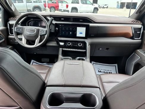 Certified 2025 GMC Sierra 2500 Denali AWD/4WD image 21