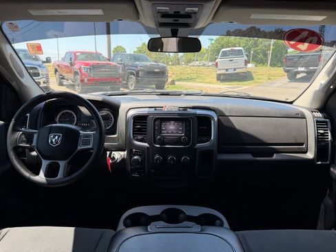 Used 2021 RAM 1500 Classic SLT AWD/4WD image 37