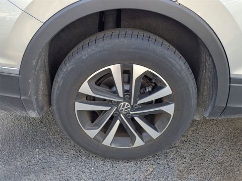 Used 2024 Volkswagen Tiguan S image 33