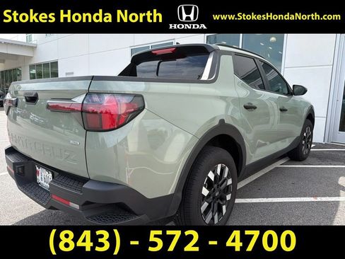 Used 2025 Hyundai Santa Cruz SEL AWD/4WD image 4