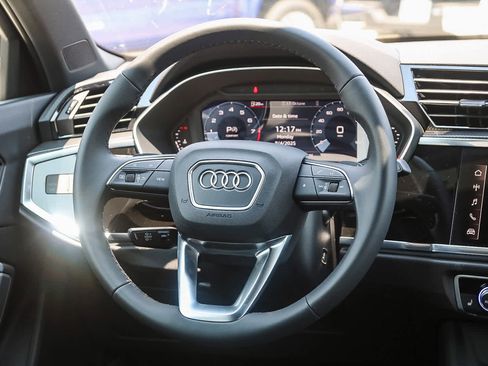 New 2025 Audi Q3 2.0T Premium image 15