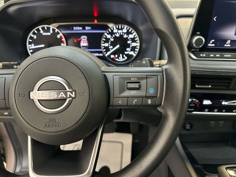 Certified 2024 Nissan Rogue SV image 20