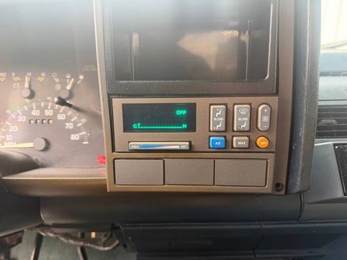 Used 1993 Chevrolet Silverado 3500 2WD Crew Cab image 22