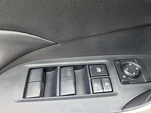 Used 2024 Toyota RAV4 LE AWD/4WD image 36