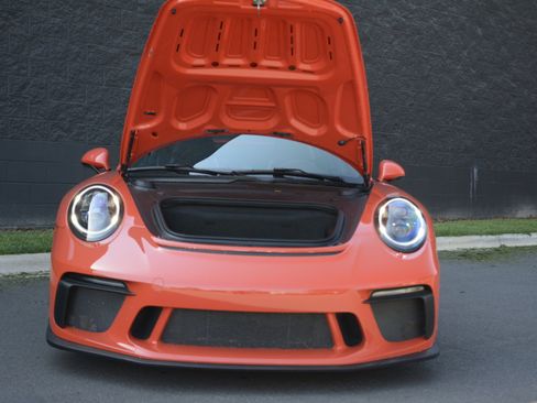 Certified 2018 Porsche 911 GT3 image 33
