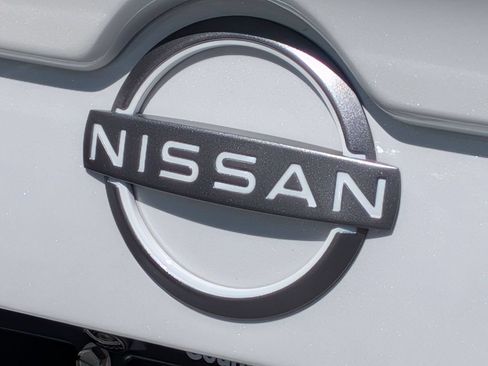 Used 2024 Nissan Sentra SR w/ SR Premium Package FWD image 28