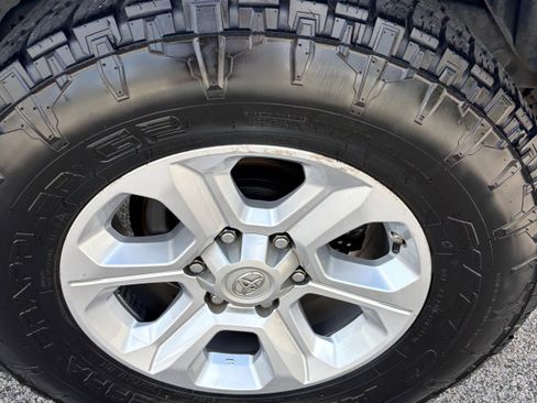 Used 2020 Toyota 4Runner SR5 image 9