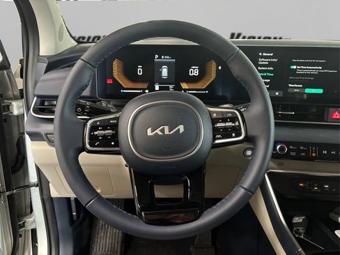 New 2026 Kia Carnival EX image 16