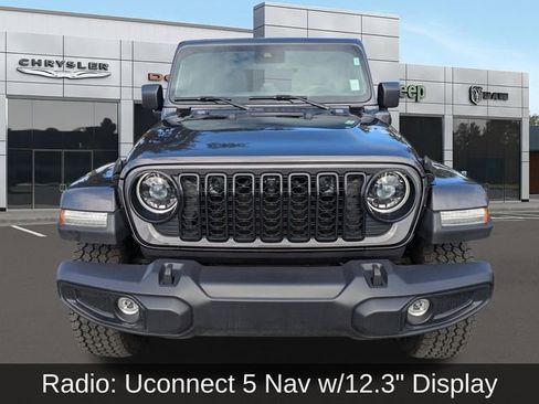 Used 2025 Jeep Wrangler Unlimited Sahara w/ Safety Group image 9