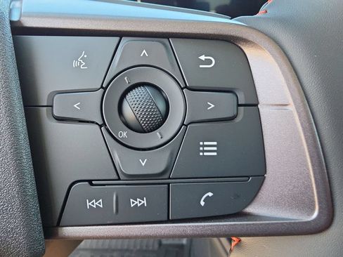 New 2026 Nissan Sentra SR w/ Floor Mat Package FWD image 33