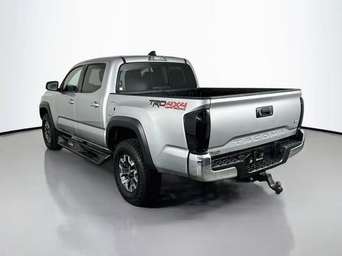Used 2022 Toyota Tacoma TRD Off-Road AWD/4WD image 5