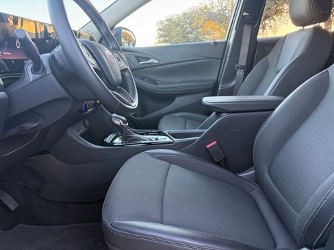 Used 2025 Buick Encore GX Preferred image 27