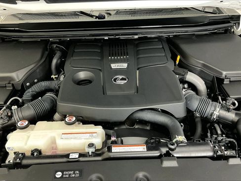Used 2024 Lexus GX 550 w/ Accessory Package (2T) AWD/4WD image 30