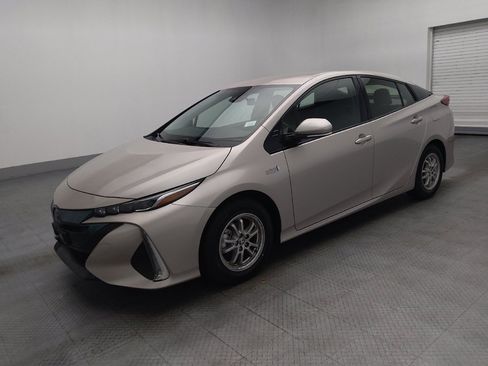 Used 2018 Toyota Prius Prime Plus w/ Carpet Mat Package image 2