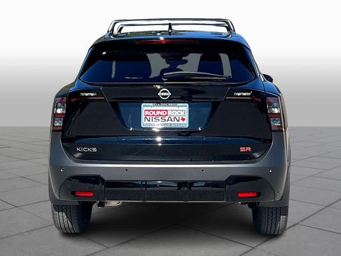 New 2026 Nissan Kicks SR w/ SR Premium Package FWD image 4