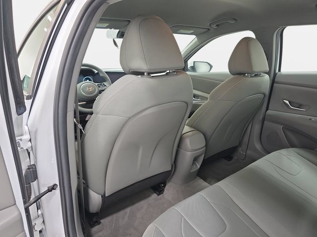 Used 2024 Hyundai Elantra SEL FWD image 12