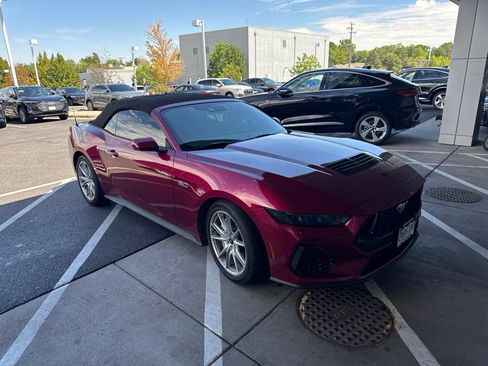 Used 2025 Ford Mustang GT Premium RWD image 1
