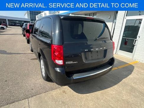 Used 2015 Dodge Grand Caravan American Value Package w/ UConnect Hands-Free Group FWD image 10