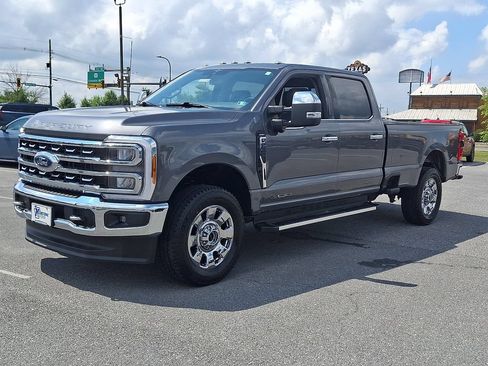 Certified 2023 Ford F250 Lariat w/ Chrome Package AWD/4WD image 3