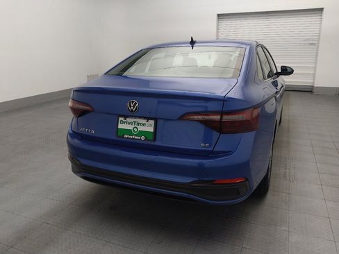 Used 2024 Volkswagen Jetta SE FWD image 7