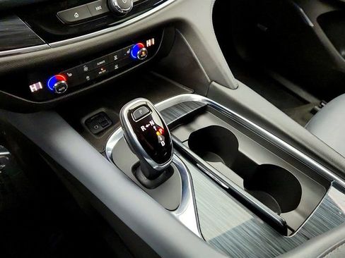 Used 2021 Buick Enclave Essence w/ Sport Touring Edition image 16