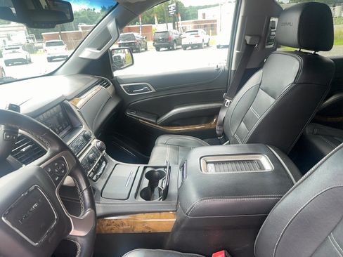 Used 2017 GMC Yukon XL Denali w/ Open Road Package AWD/4WD image 14