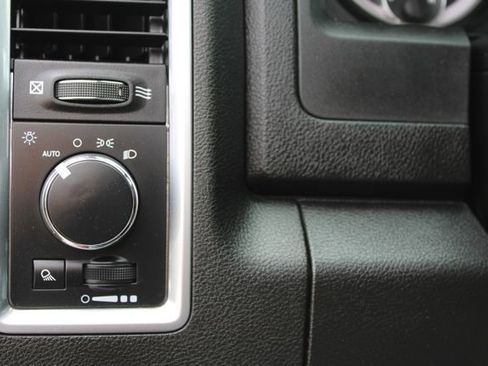 Used 2024 RAM 1500 Classic SLT AWD/4WD image 16