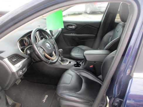Used 2015 Jeep Cherokee Limited AWD/4WD image 10