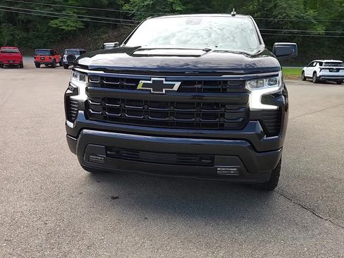 Used 2023 Chevrolet Silverado 1500 RST AWD/4WD image 15