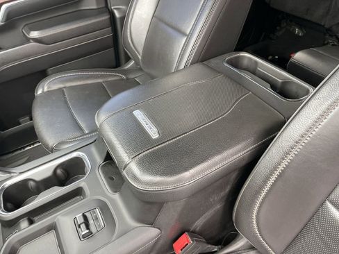 Used 2024 GMC Sierra 3500 Denali w/ Denali Reserve Package image 20