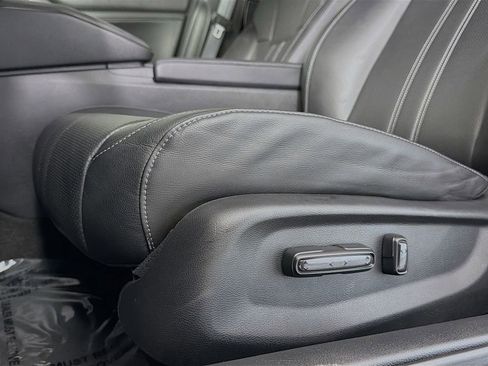 Used 2020 Honda Insight Touring image 18