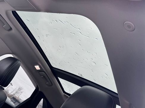 Used 2021 Ford Escape SEL image 9