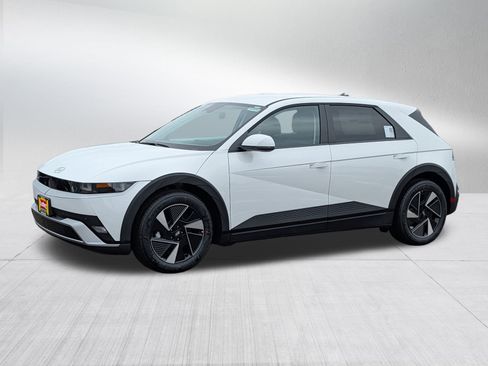 New 2026 Hyundai Ioniq 5 SE image 2