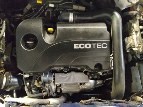 Used 2022 GMC Terrain SLE image 30