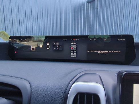 Certified 2025 Ford Expedition Active image 15