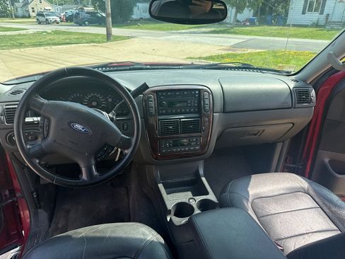 Used 2005 Ford Explorer Limited AWD/4WD image 9