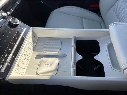 Used 2025 Hyundai Santa Fe Calligraphy image 30