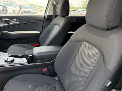 New 2026 Kia Sportage LX FWD image 19