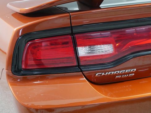 Used 2013 Dodge Charger SXT image 17